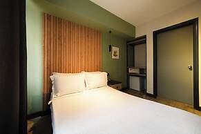 Polek Hotel
