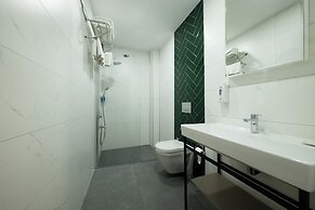 Polek Hotel