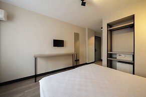 Polek Hotel