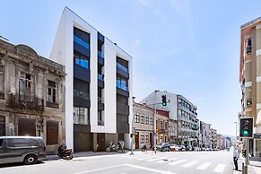 Camões Downtown with Parking