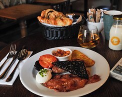 The Lion at Malpas