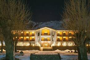 Intourist Kazbegi