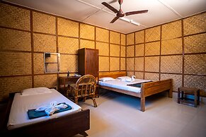 Palm Grove Eco Resort