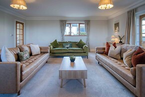 Knights Rest - 4 Bedroom - Princes Gate