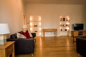 Central 1-bed Apartment in Inverness, Sleeps 4