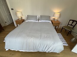 Central 1-bed Apartment in Inverness, Sleeps 4