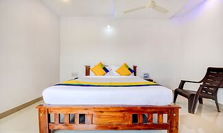 Itsy Hotels Vijaya Comforts, with BAR & restaurant