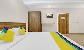 Itsy Hotels Vijaya Comforts, with BAR & restaurant