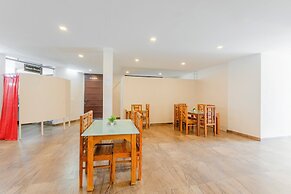 Itsy Hotels Vijaya Comforts, with BAR & restaurant