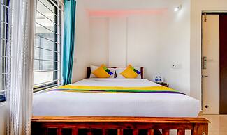 Itsy Hotels Vijaya Comforts, with BAR & restaurant