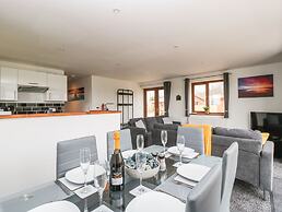 Delphine Lodge, Meadow View Lodges