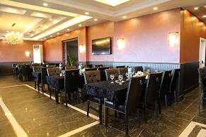 BM HOTEL CITY