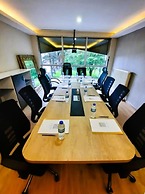 BM HOTEL CITY