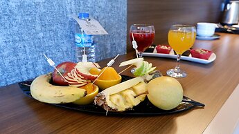 BM HOTEL CITY