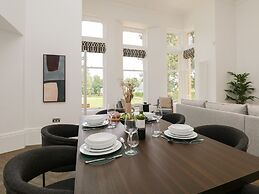 The Margaret Suite Stone Cross Mansion