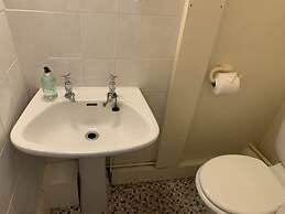 Sharn Bek Hotel