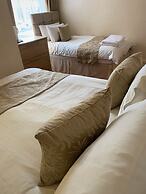 Sharn Bek Hotel