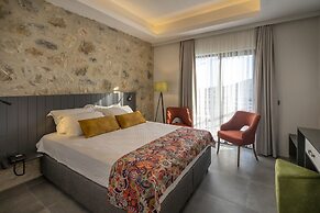 Dadya Bora Hotel