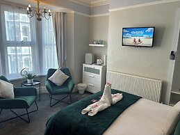 Calm Sea Guesthouse