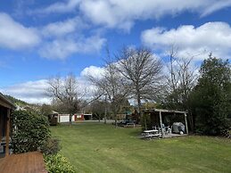 Motuoapa Bay Chalets