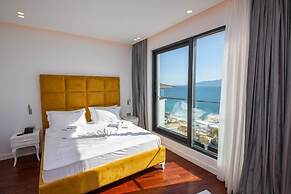 Harbour Hotel