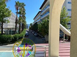 Astoria Life Hotel