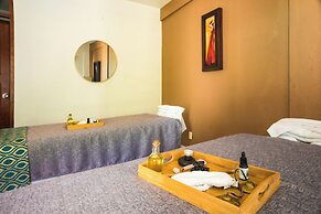 The Blue Suites & Spa