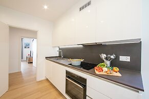 Boutique Apartment 8