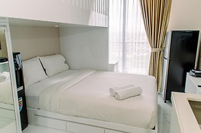 Nice And Comfy Studio At Sky House Bsd Apartment