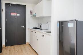 Fancy And Nice Studio Room At Casa De Parco Apartment