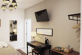 Conon Hotel