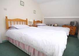 Detached House, 2 Bed, Sleeps 4, Parking