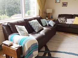 Detached House, 2 Bed, Sleeps 4, Parking