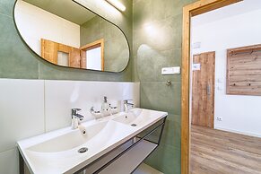 LUMA TERRA PRAGUE