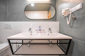 LUMA TERRA PRAGUE