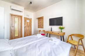 LUMA TERRA PRAGUE