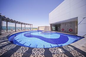 Business Bay 1BR Canal View Rooftop Pool - 360 vacation