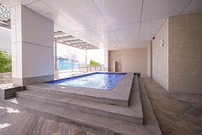 Business Bay 1BR Canal View Rooftop Pool - 360 vacation