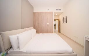 Business Bay 1BR Canal View Rooftop Pool - 360 vacation