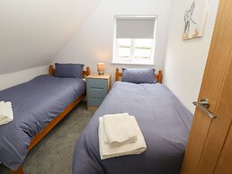 Bryn Eglwys Bach