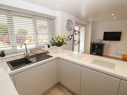 Bryn Eglwys Bach