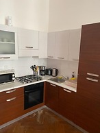 3 Bed Flat - Sleeps 10 - Pets - Smoking - Parking