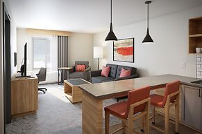 Candlewood Suites Roanoke Airport by IHG
