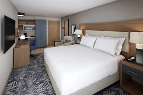 Candlewood Suites Roanoke Airport by IHG