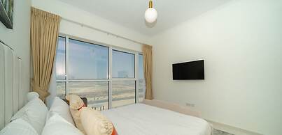 Carson Elegant Living in One Bedroom