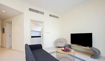 Carson Elegant Living in One Bedroom