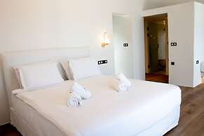 LF Suites & Villas