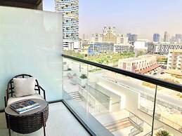 Amazing Studio With Balcony in Park View Dubai