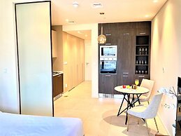 Amazing Living With Balcony - Park View JVC