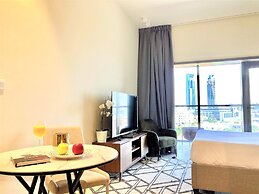 Amazing Living With Balcony - Park View JVC